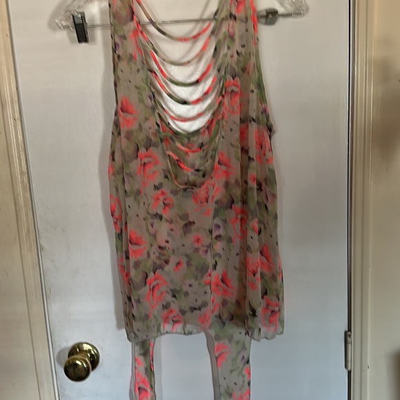 Blouse - Picture 2 of 2